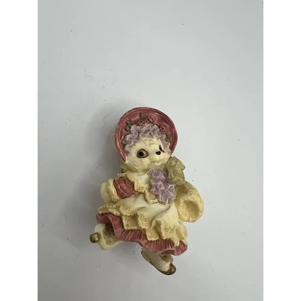 Vintage Holiday Time Christmas Kittens Ice Skating Pond Magnetic Village Decor